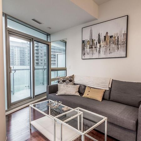 Aoc Suites - Two Bedroom Condo - City/Cn Tower View Торонто Екстериор снимка